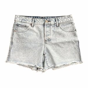 Express Blue Denim Shorts Acid Wash and Distressed size 6R Boyfriend Midi Midris